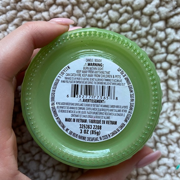 NWOT Scented Candle - Picture 4 of 4